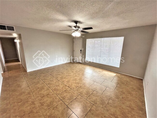 Foto del edificio - 3738 W Palmaire Ave