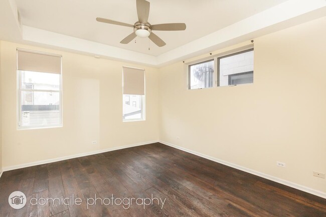 Building Photo - 2 bedroom in Chicago IL 60618