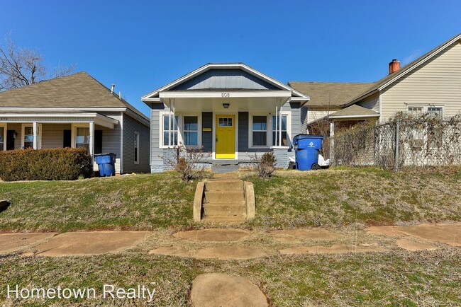 Building Photo - 2 br, 1 bath House - 808 E Harrison Avenue