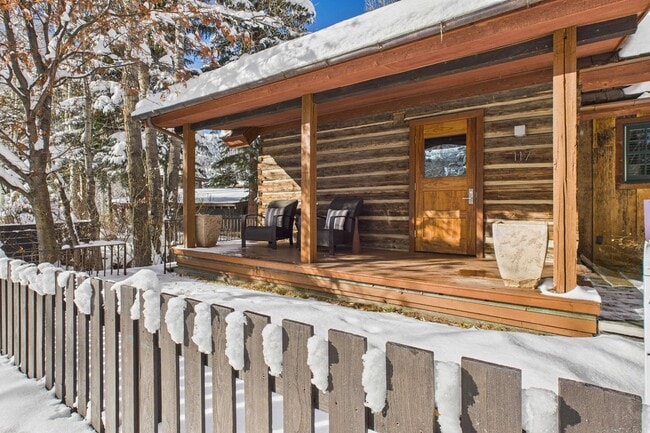 Building Photo - 117 Neale Ave