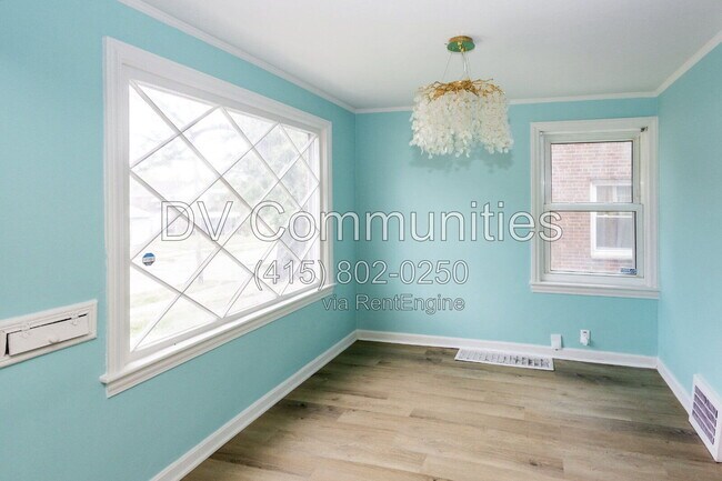 Foto del edificio - 18412 Waterbury Ave