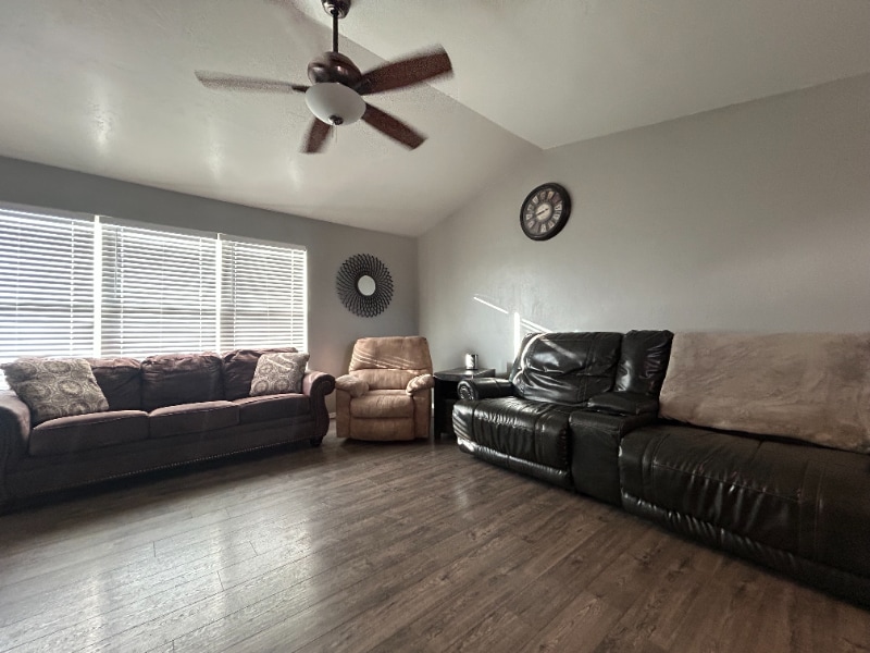 Foto del edificio - 409 Lacasa Loop