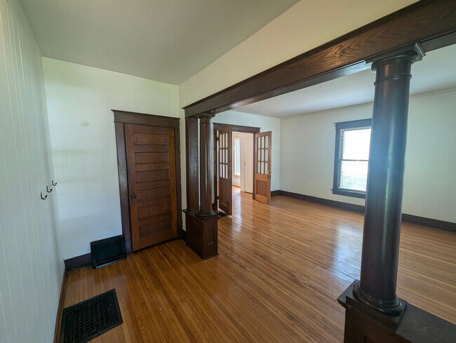Foto del edificio - 1524 S 24th St