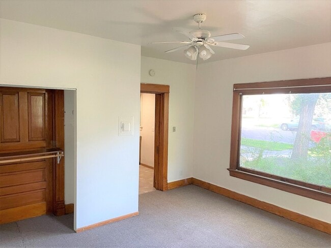Foto del edificio - 405 3rd Ave SE