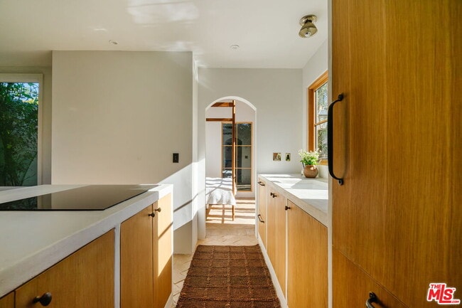 Building Photo - 2640 Clyde Ave