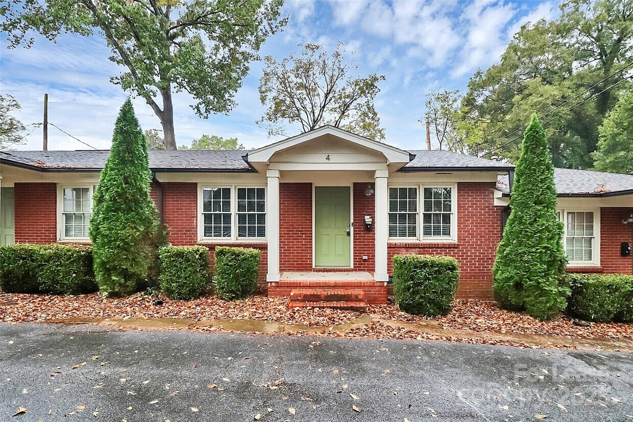 Foto principal - 1826 Merriman Ave