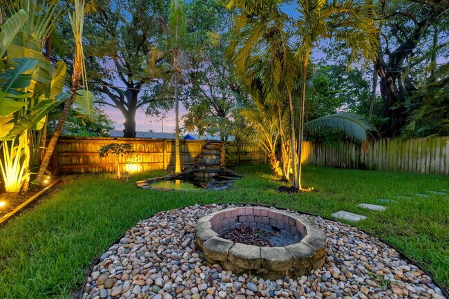 Building Photo - 1317 NE 1st Ave.