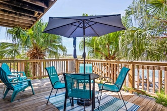 Building Photo - 15209 Leeward Dr
