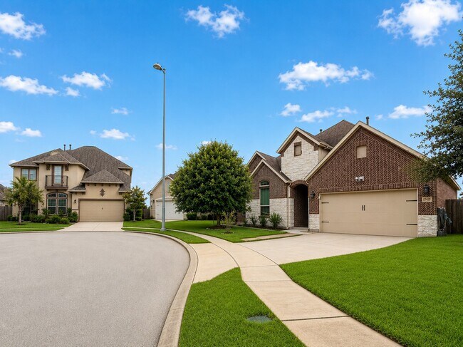 Foto del edificio - 7742 Candlelight Park Ln