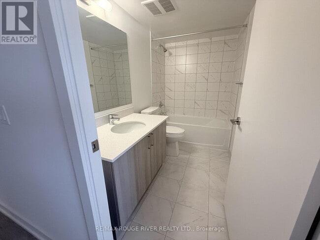 Photo du bâtiment - 1010 Sandy Beach Rd