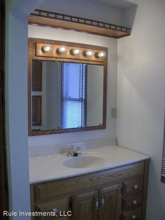 Foto del edificio - 4 br, 1.5 bath House - 1018 W Grant Street