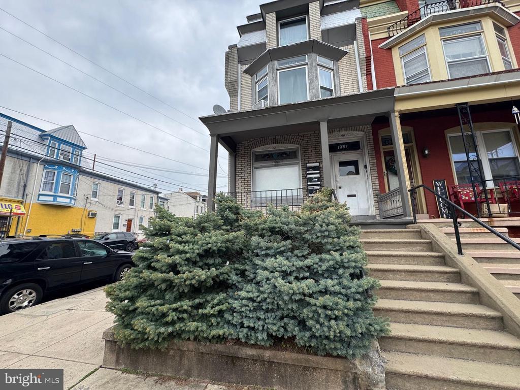 Primary Photo - 1057 N 11th St