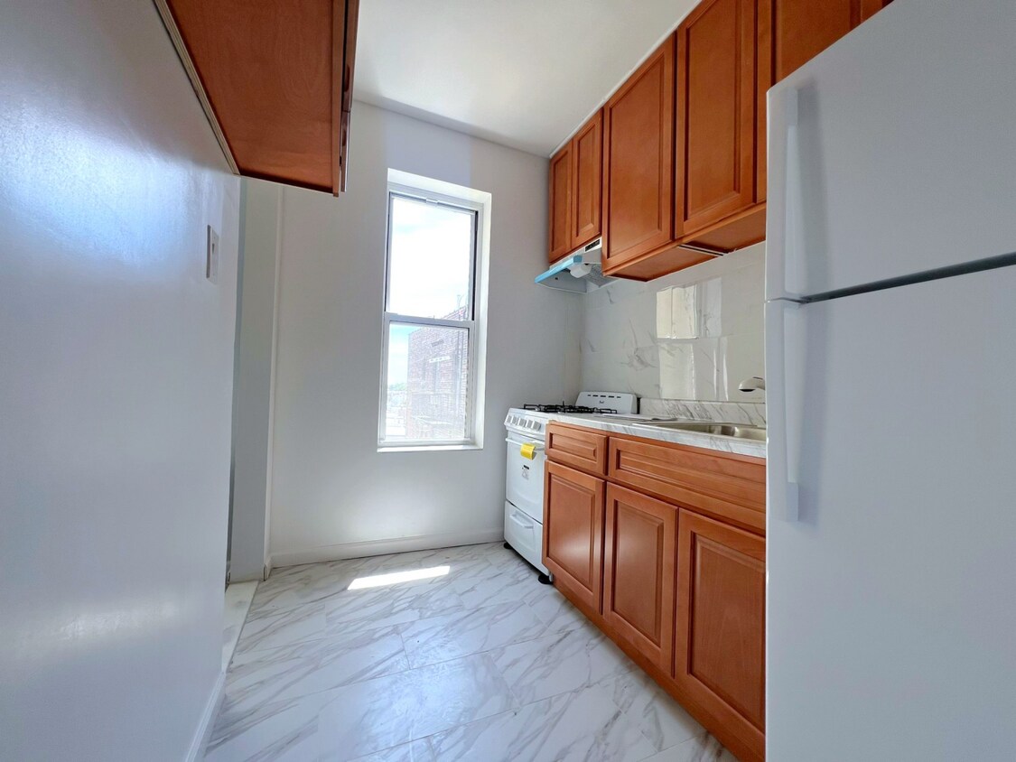 1906 W 9th St Unit 17, Brooklyn, NY 11223 Room for Rent in Brooklyn