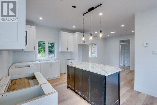 Building Photo - 8 Briens Rd