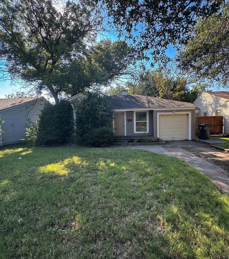 Foto principal - 3200 Glenwood Ave