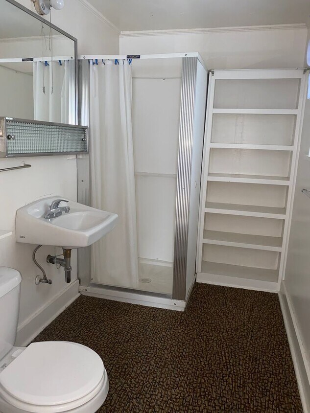 432436 Minckler Ave Unit 436, Susanville, CA 96130 Room for Rent in