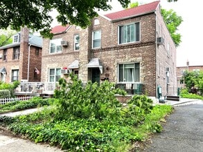Building Photo - 67-25 Kessel St
