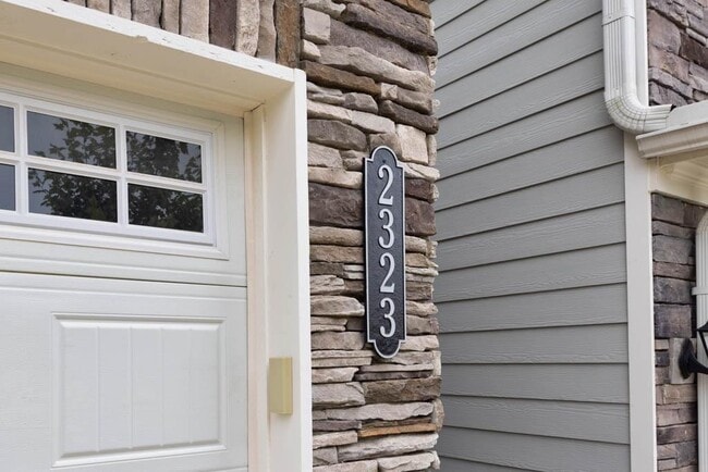 Building Photo - 2323 Buford Town Dr
