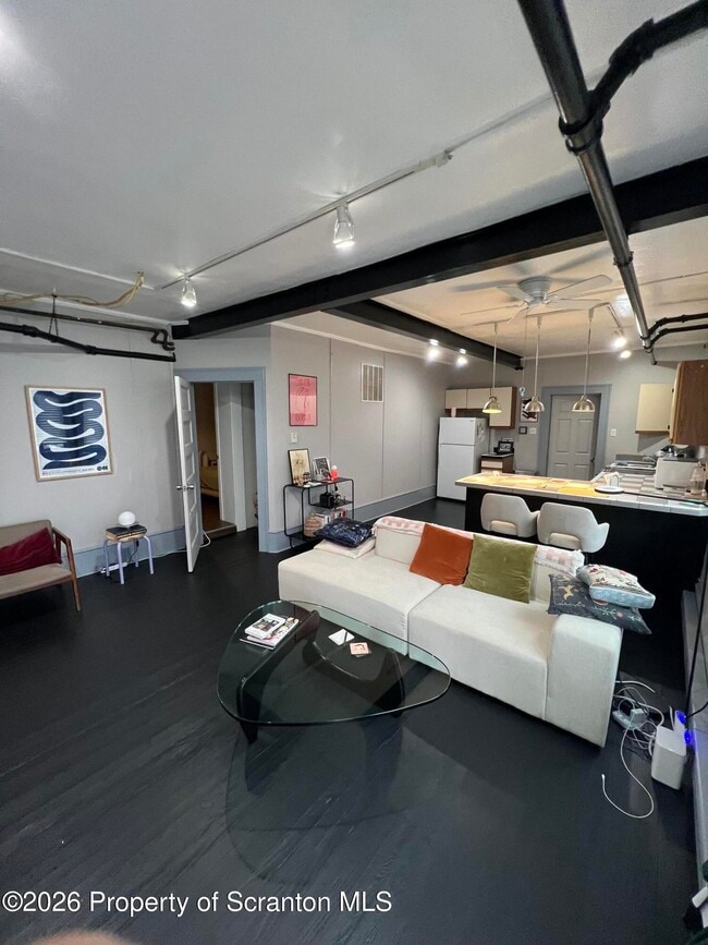 Foto del edificio - 2 St John St