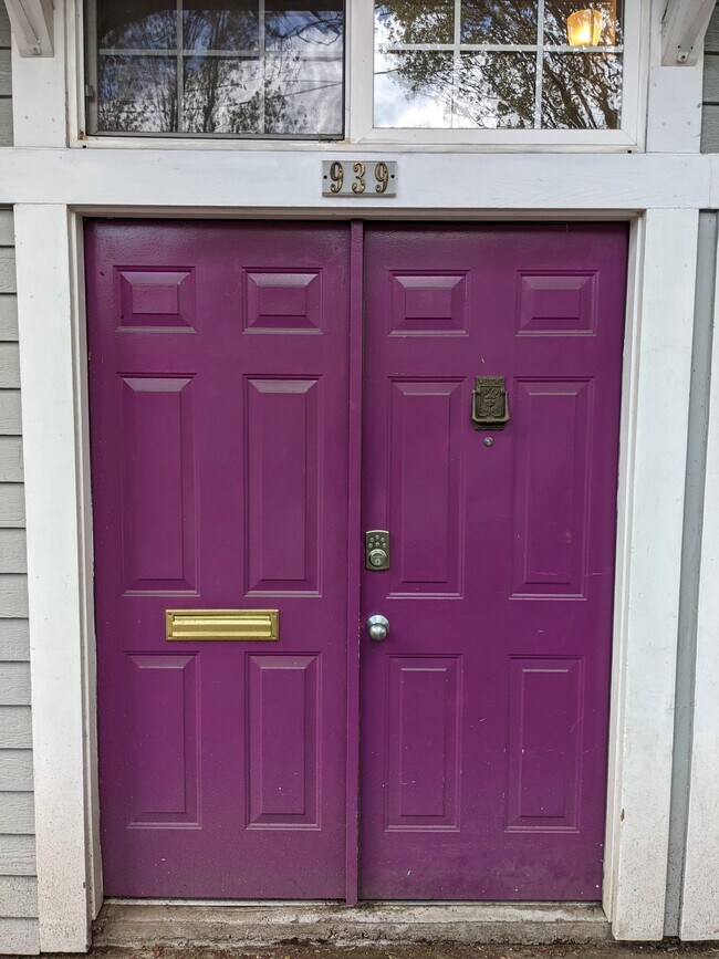 Foto del edificio - 939 SE 35th Ave