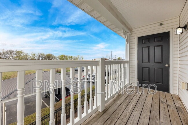 Building Photo - 6303 Spring River Dr