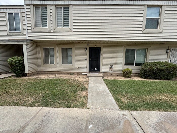 Foto principal - 6621 S La Rosa Dr