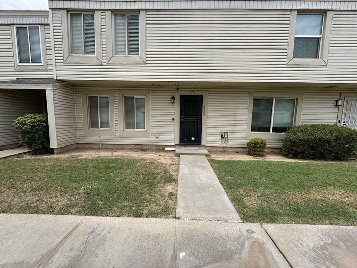 Primary Photo - 6621 S La Rosa Dr
