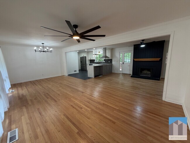 Building Photo - 2636 Whiteleigh Ct NE