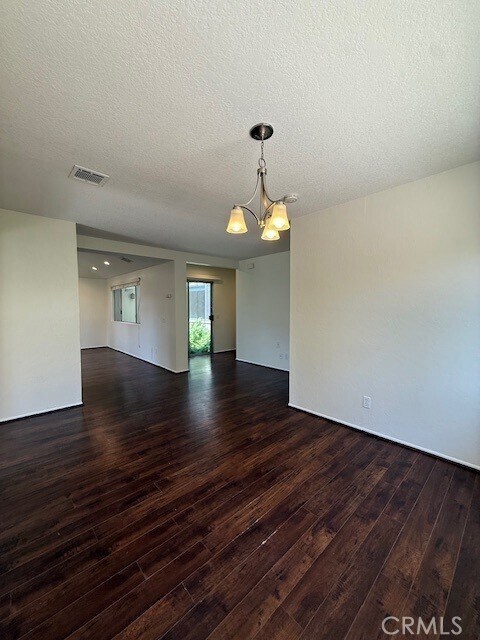 Foto del edificio - 1230 Tamarisk Cir