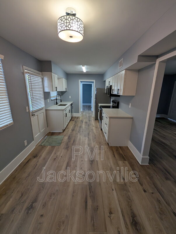 Foto principal - 7069 Perke Dr