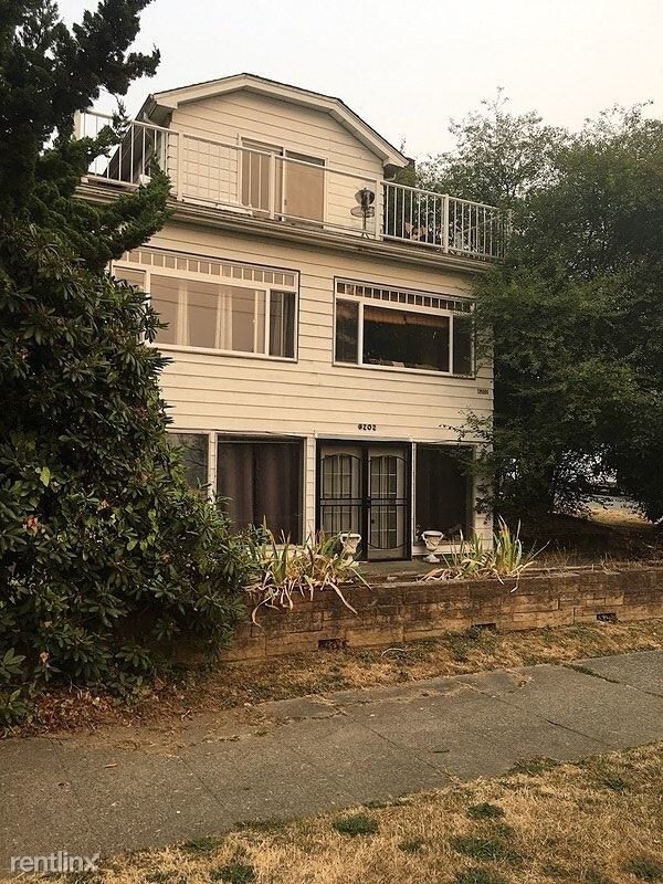 Foto del edificio - 6202 East Green Lake Way N