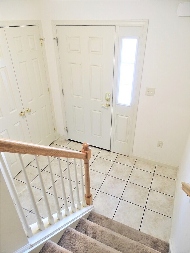 Foto del edificio - 712 Lincoln Gardens Rd