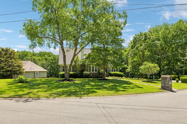 Building Photo - 316 McCoin Dr