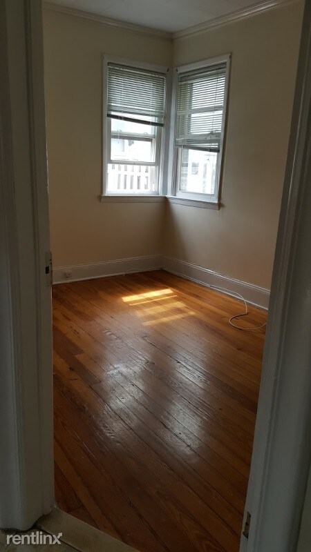 Primary Photo - 44 E 4th St