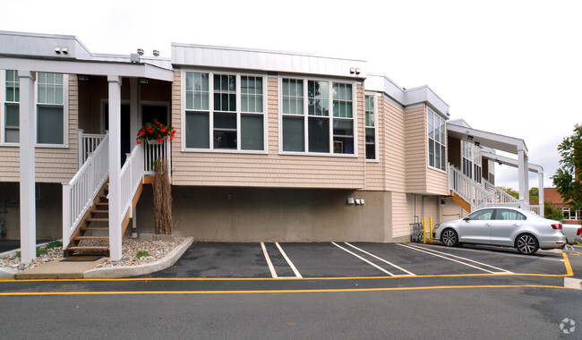 Building Photo - Lansdale Apartments
