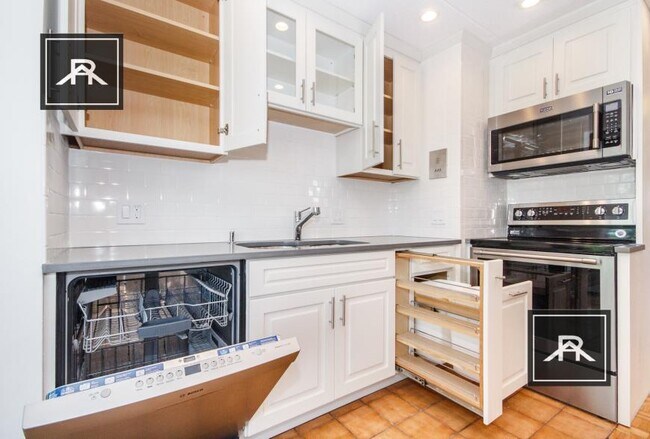 Building Photo - 1 bedroom in Brookline MA 02446