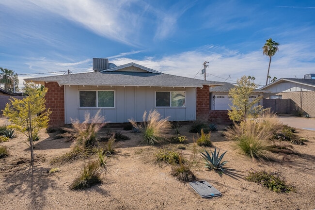 Building Photo - 8337 E Monterosa St