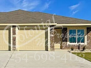 Building Photo - 910 A Childress Dr