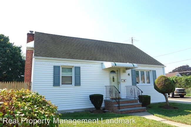 Building Photo - 4 br, 2.5 bath House - 4 Farm Road