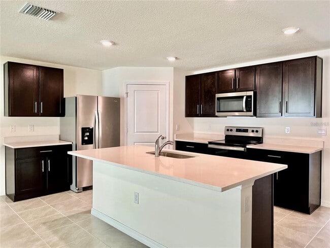 Building Photo - 378 SE 66th Ct