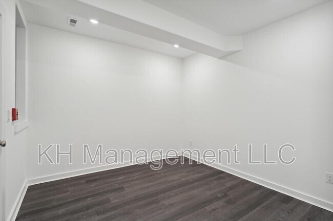 Building Photo - 4021 Haverford Ave