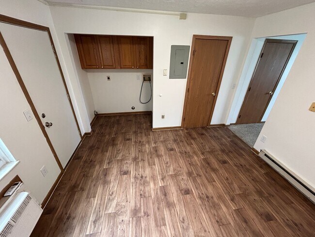 Foto del edificio - Spacious 2-Bedroom Living in a Quiet Commu...