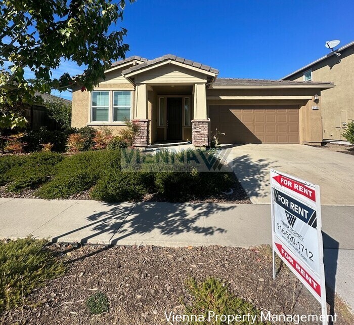 Primary Photo - TOP SINGLE STORY HOME IN ROSEVILLE!!!