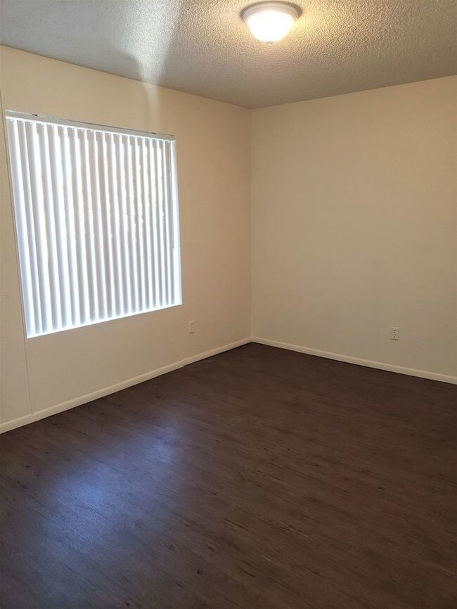 Building Photo - Cozy Three Bedroom Home In Chandler!