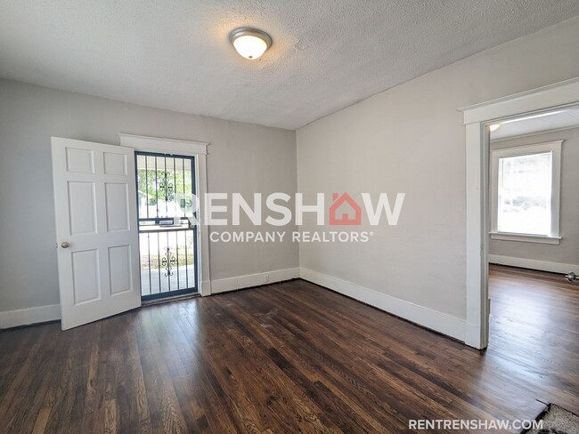 Foto del edificio - Charming 3 Bedroom 1 Bath In Memphis Avail...