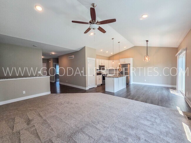 Foto del edificio - 16656 Wilden Dr