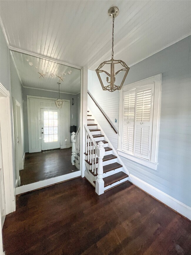 Foto del edificio - 901 Broadway Avenue J