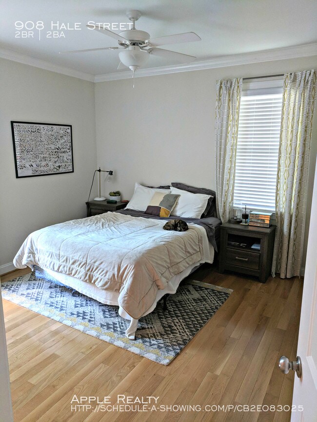 Building Photo - 908 Hale St - Available mid July