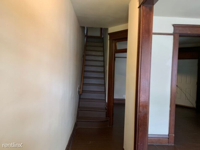 Building Photo - 504 Wooster St