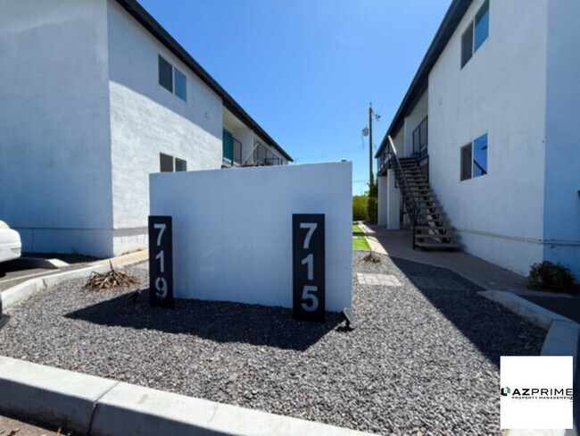 Foto del edificio - $1350 OFF FIRST MONTH RENT MOVE-IN SPECIAL...